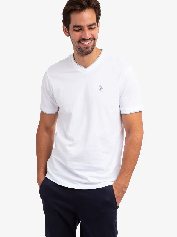 men's t-shirts for casual outings -DOUBLE V-NECK T-SHIRT