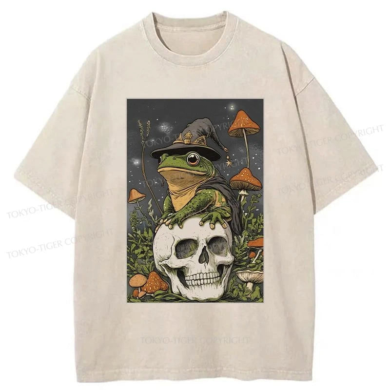 men's long-sleeve cotton t-shirts -Tokyo-Tiger Magic Frog Is Looking Out Washed T-Shirt